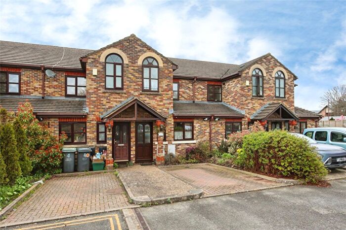 3 Bedroom Detached House For Sale In Bishops Mews, Commercial Road, Tonbridge, Kent, TN9