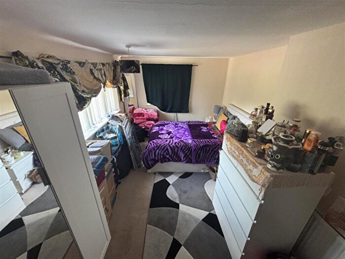 2 Bedroom Maisonette To Rent In Winslow Close, Allesley Park, Coventry, CV5