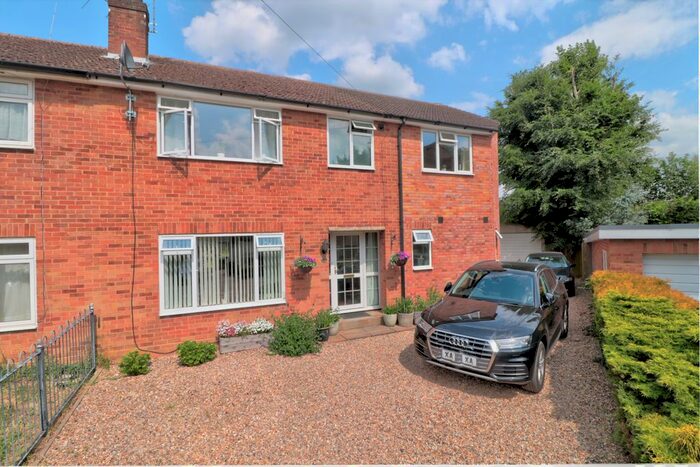 5 Bedroom Semi-Detached House To Rent In Grays Walk, Chesham, Buckinghamshire, HP5