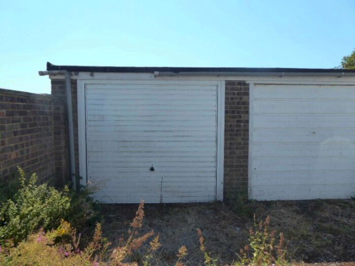 Garage / Parking To Rent In Ruskin Close, Selsey, PO20