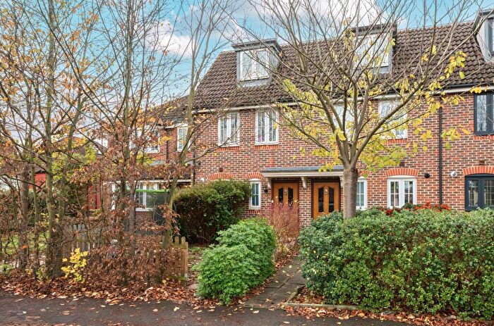 3 Bedroom Terraced House For Sale In Langley Avenue, Worcester Park, KT4