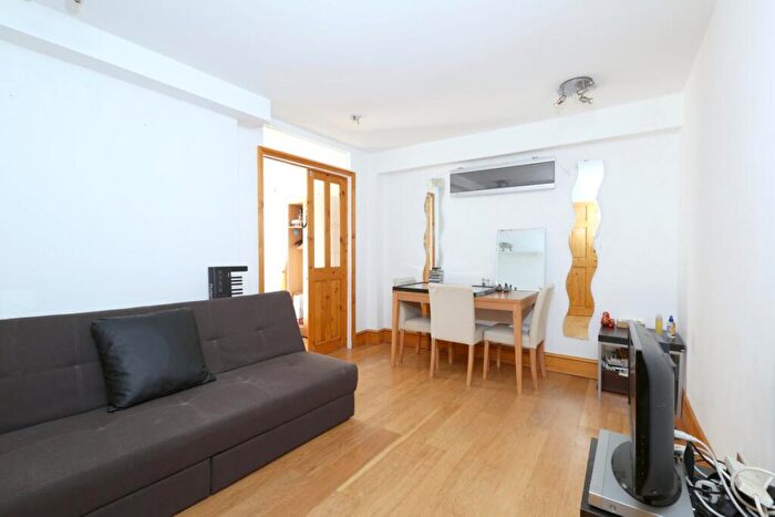 1 Bedroom Flat To Rent In Mildenhall Road, Clapton, E5