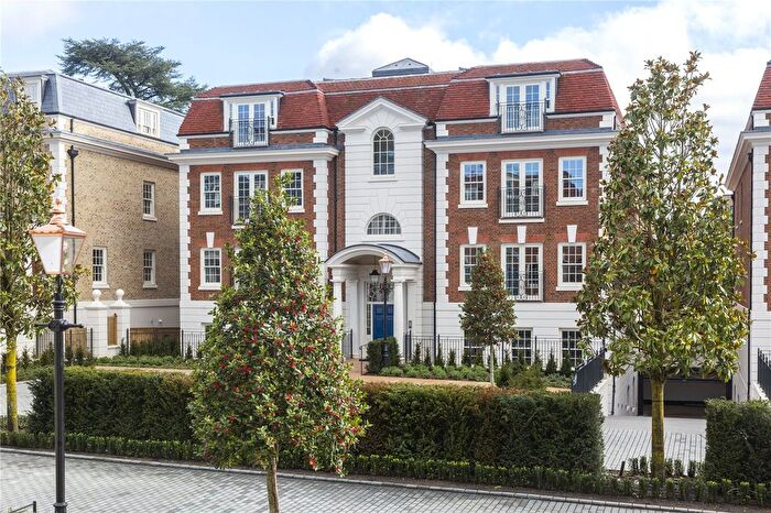 1 Bedroom Flat For Sale In Magna Carta Park, Coopers Hill Lane, Englefield Green, Surrey, TW20