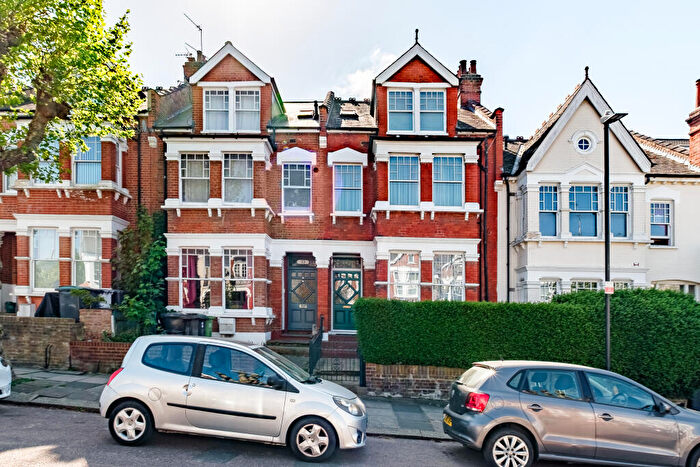 5 Bedroom Terraced House For Sale In Curzon Road, London, N10