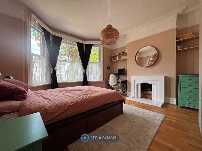 2 Bedroom Maisonette To Rent In Avondale Road, South Croydon, CR2