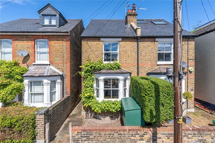 3 Bedroom Semi Detached House For Sale In St Margarets Grove, St Margarets, TW1
