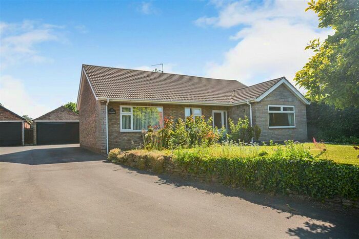 3 Bedroom Detached Bungalow For Sale In Whitton Road, Alkborough, Scunthorpe, DN15