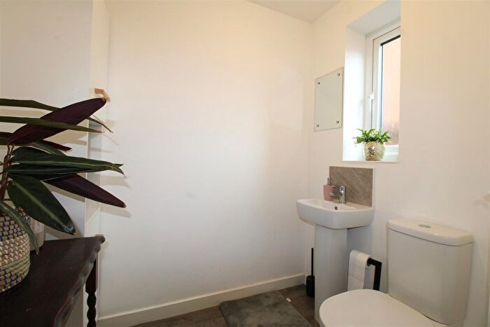 5 Bedroom Detached House To Rent In Bowman Drive, Hadrian Lodge East, Wallsend, Tyne Amp; Wear, NE28