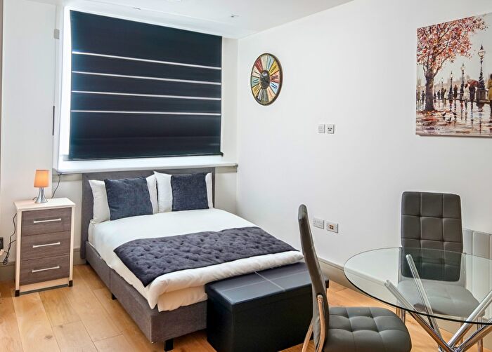 Studio To Rent In Lawrence Road, London, N15