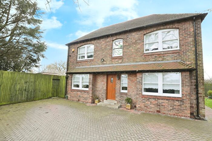 3 Bedroom Detached House For Sale In Chester Road, Tabley, Knutsford, Cheshire, WA16