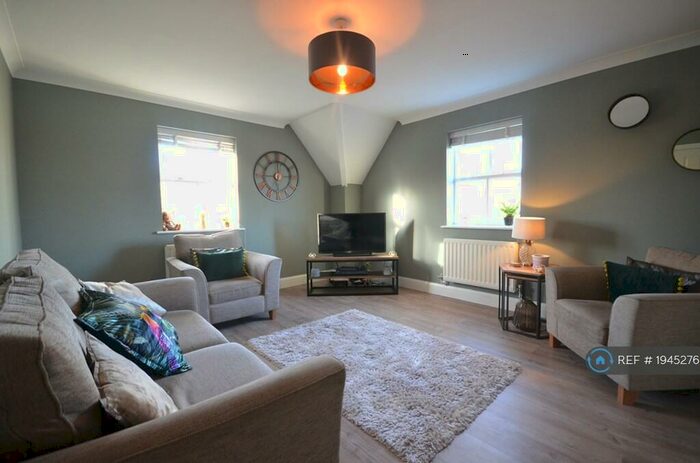 2 Bedroom Flat To Rent In Olive Shapley Ave, Didsbury, Manchester, M20