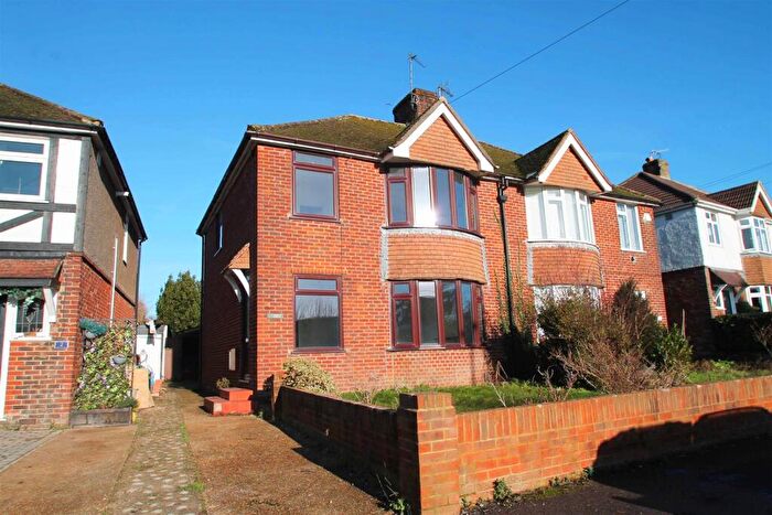 3 Bedroom House To Rent In Warmdene Avenue Patcham, BN1