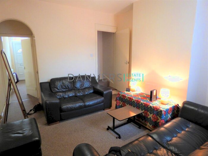 3 Bedroom Terraced House To Rent In Grasmere Street, Leicester, LE2