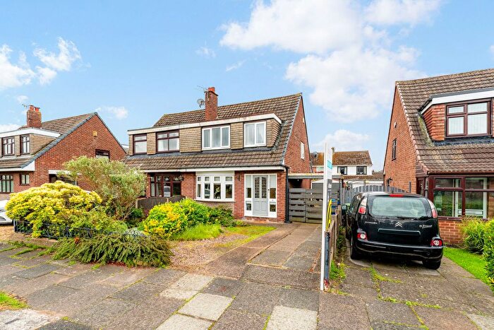 3 Bedroom Semi-Detached House For Sale In Sandiway Avenue, Widnes, WA8