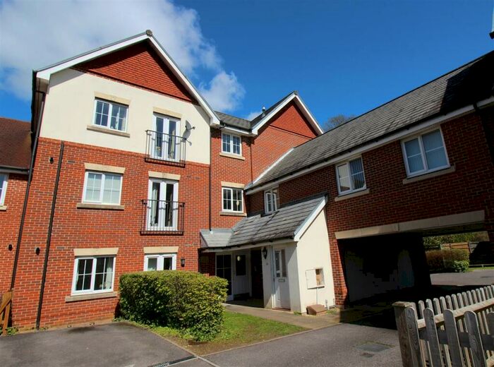 2 Bedroom Apartment To Rent In Royal Drive, Bordon, GU35