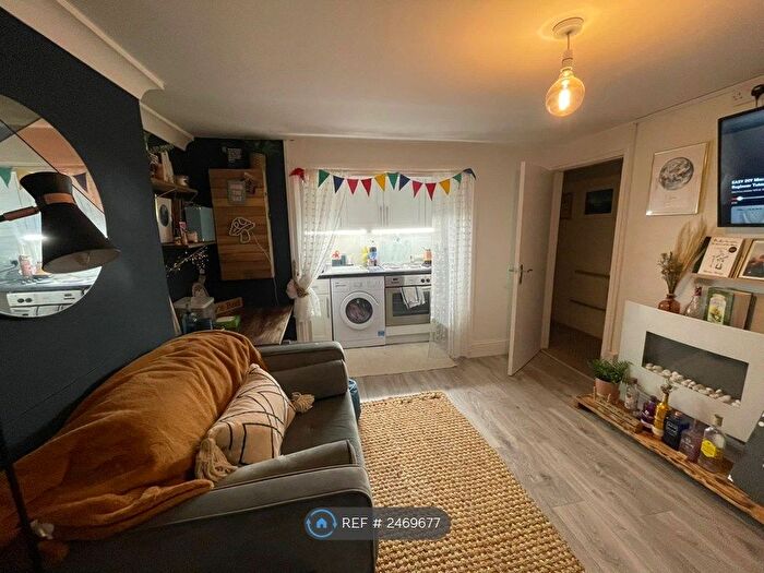 1 Bedroom Flat To Rent In London Road, Cheltenham, GL52