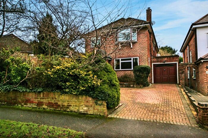 4 Bedroom Detached House For Sale In Craigweil Avenue, Radlett, WD7