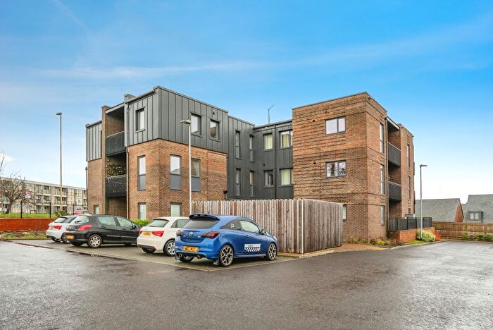 2 Bedroom Flat For Sale In Titchfield Close, Havant, Hampshire, PO9