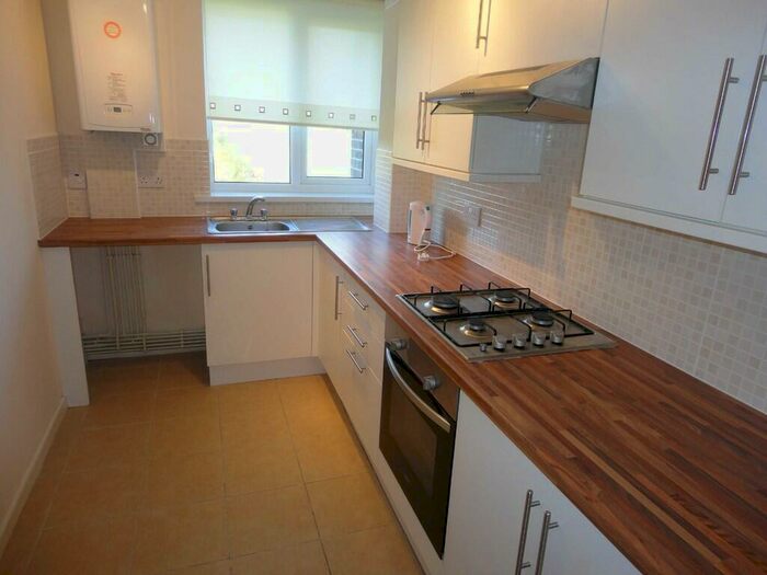 1 Bedroom Flat To Rent In Warwick Close, New Inn Pontypool, NP4