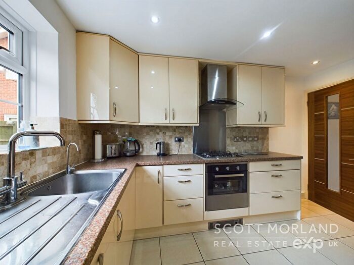 4 Bedroom Detached House For Sale In The Crofts, Hatch Warren, Basingstoke, RG22