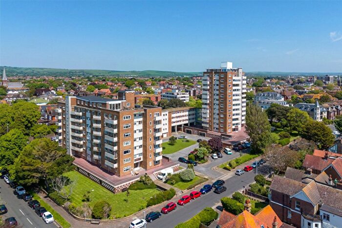 1 Bedroom Flat To Rent In Manor Lea, Boundary Road, Worthing, West Sussex, BN11