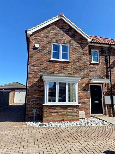 3 Bedroom Property To Rent In Clover Lane, Healing, DN41