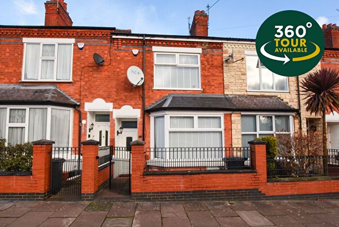 3 Bedroom Terraced House For Sale In Kimberley Road, Leicester, LE2