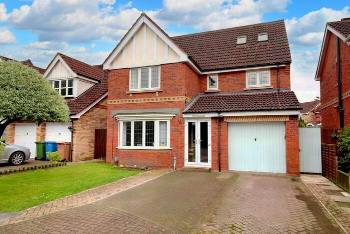 6 Bedroom Detached House For Sale In Elliot Way, Market Weighton, York, YO43