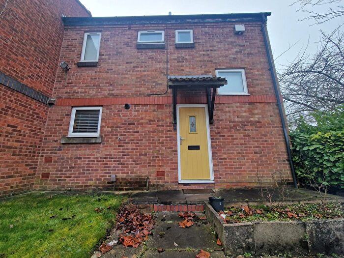 3 Bedroom Terraced House To Rent In Lombardy Rise, Leicester, LE5