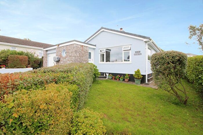 3 Bedroom Detached Bungalow For Sale In Stad Castellor, Cemaes Bay, LL67