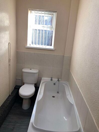 Flat To Rent In Selwyn Road, Edgbaston, Birmingham, B16