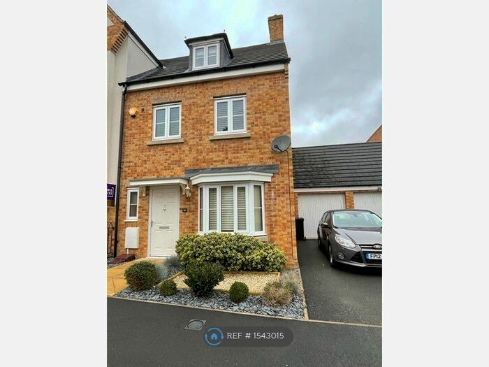 4 Bedroom Semi-Detached House To Rent In Savernake Drive, Corby, NN18