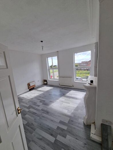 4 Bedroom Flat To Rent In Mill Street, L8
