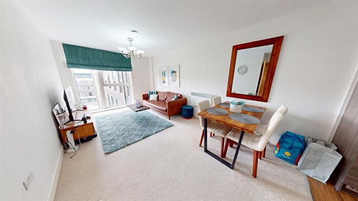 2 Bedroom Flat For Sale In Bridgewater Point, Worrall Street, Salford, M5