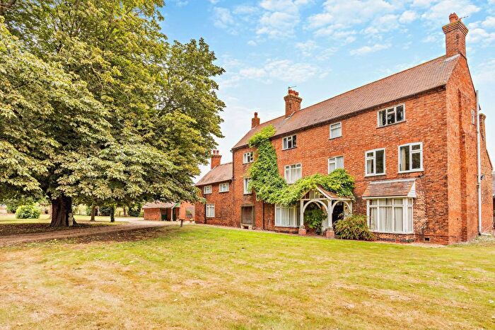 8 Bedroom Property For Sale In Stragglethorpe Road, Stragglethorpe, Radcliffe-On-Trent, Nottinghamshire, NG12