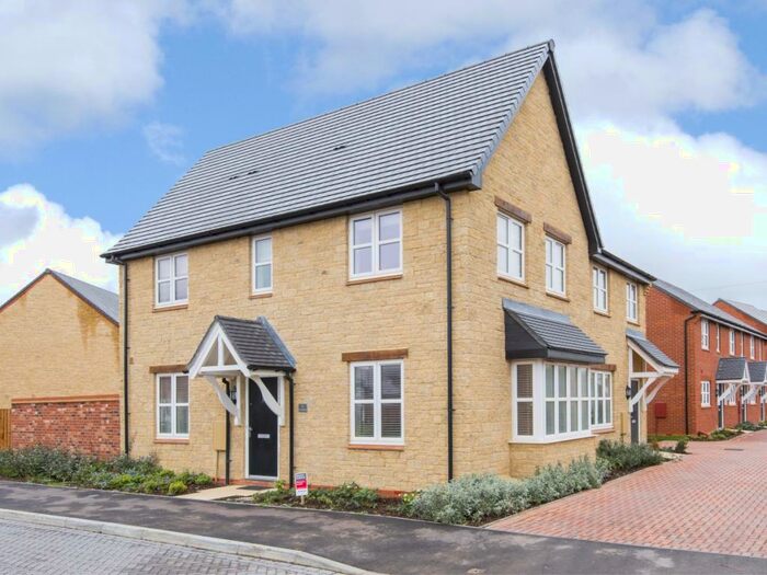 3 Bedroom Semi-Detached House To Rent In Springfields, Ambrosden, OX25