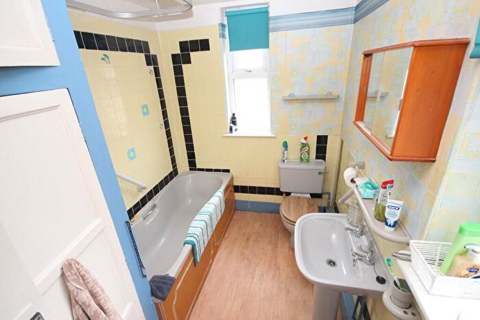 3 Bedroom Terraced House For Sale In Portland Street, Lincoln, Lincolnshire, LN5