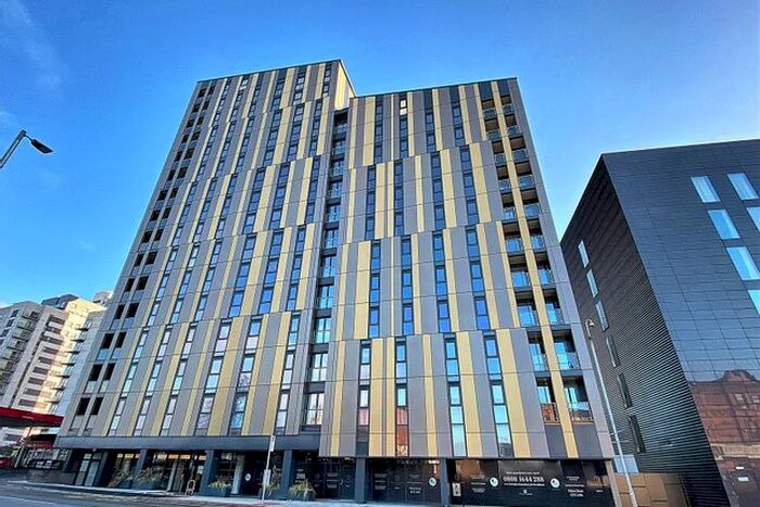 1 Bedroom Flat To Rent In Cheetham Hill Road, Manchester, Greater Manchester, M4