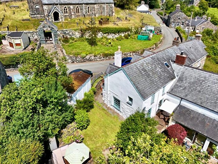 2 Bedroom Cottage For Sale In Blaen Wern, Llanfachreth, Dolgellau, LL40