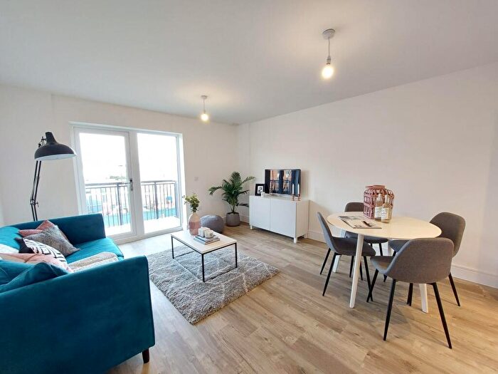1 Bedroom Flat To Rent In Meridian Way, Southampton, SO14