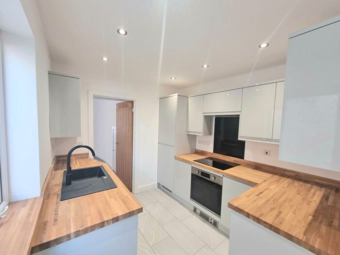 3 Bedroom Terraced House For Sale In Cheltenham Terrace, Bridgend, CF31