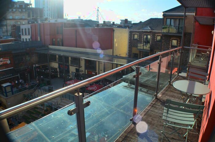 2 Bedroom Apartment To Rent In Caroline Street, Cardiff, CF10