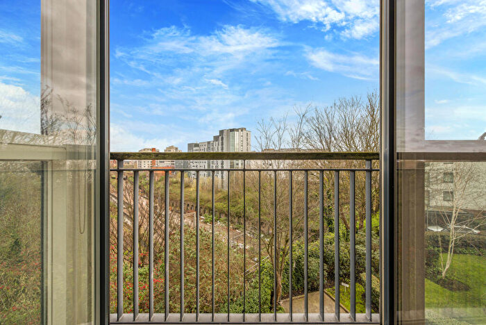 1 Bedroom Apartment For Sale In Market Road, London, N7