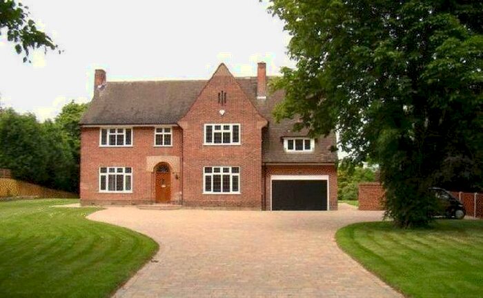 4 Bedroom Detached House To Rent In Adams Hill, Derby Road, NG7