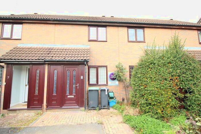 2 Bedroom Terraced House To Rent In Park Place, Rushden, NN10
