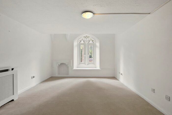 2 Bedroom Flat To Rent In St Luke's Church, Mayfield Road, Crouch End, N8