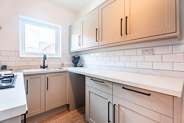 2 Bedroom Terraced House For Sale In Collygate Road, NG2