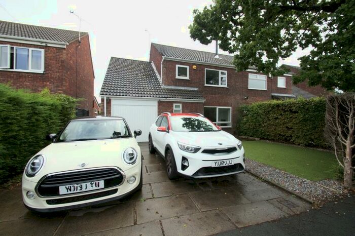 3 Bedroom Semi-Detached House To Rent In Moor Allerton Drive, LS17