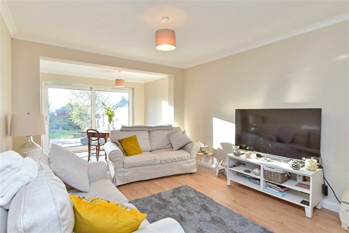 2 Bedroom Semi-detached Bungalow For Sale In Farm Hill, Woodingdean, Brighton, East Sussex, BN2
