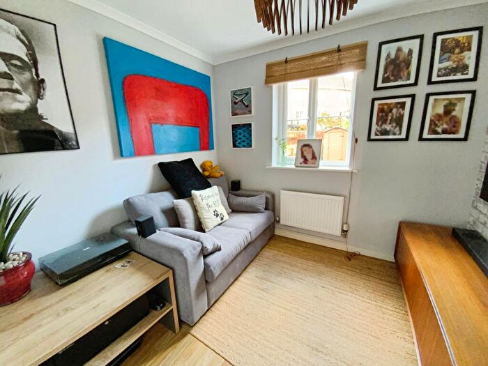 3 Bedroom Terraced House For Sale In Dovestone Way, Kingswood, Hull, HU7